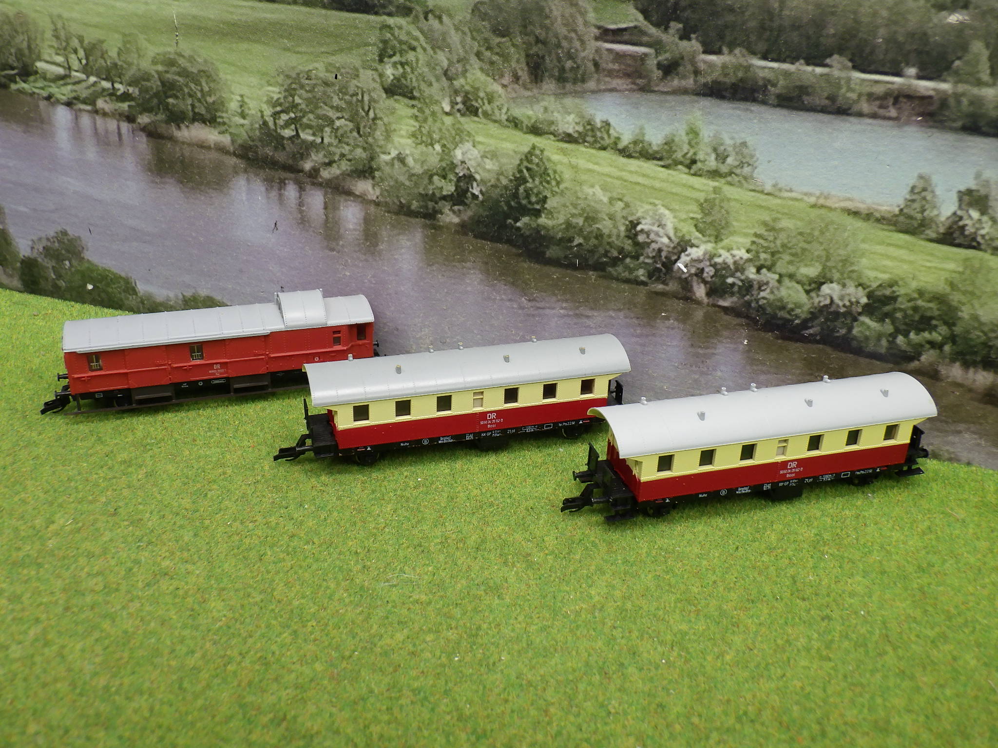 Spur TT 2 Personenwagen 1 Gepäckwagen DR  (LQ) K1174