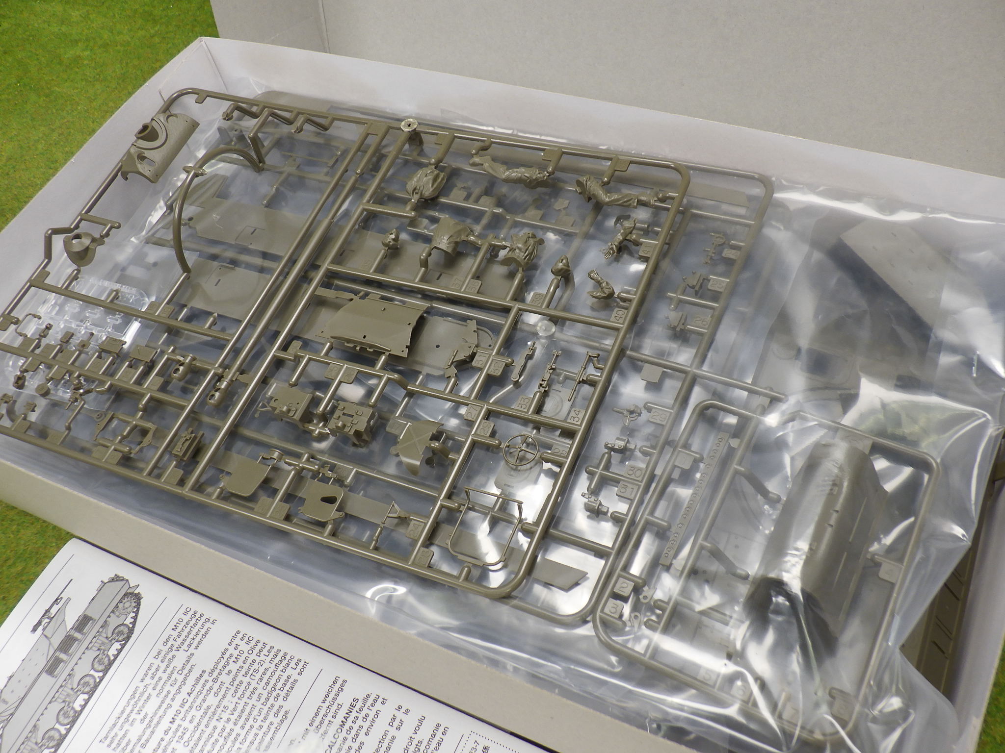 Tamiya 1:35 British Tank Destroyer M10 IIC Achilles in OVP Produktbild 6