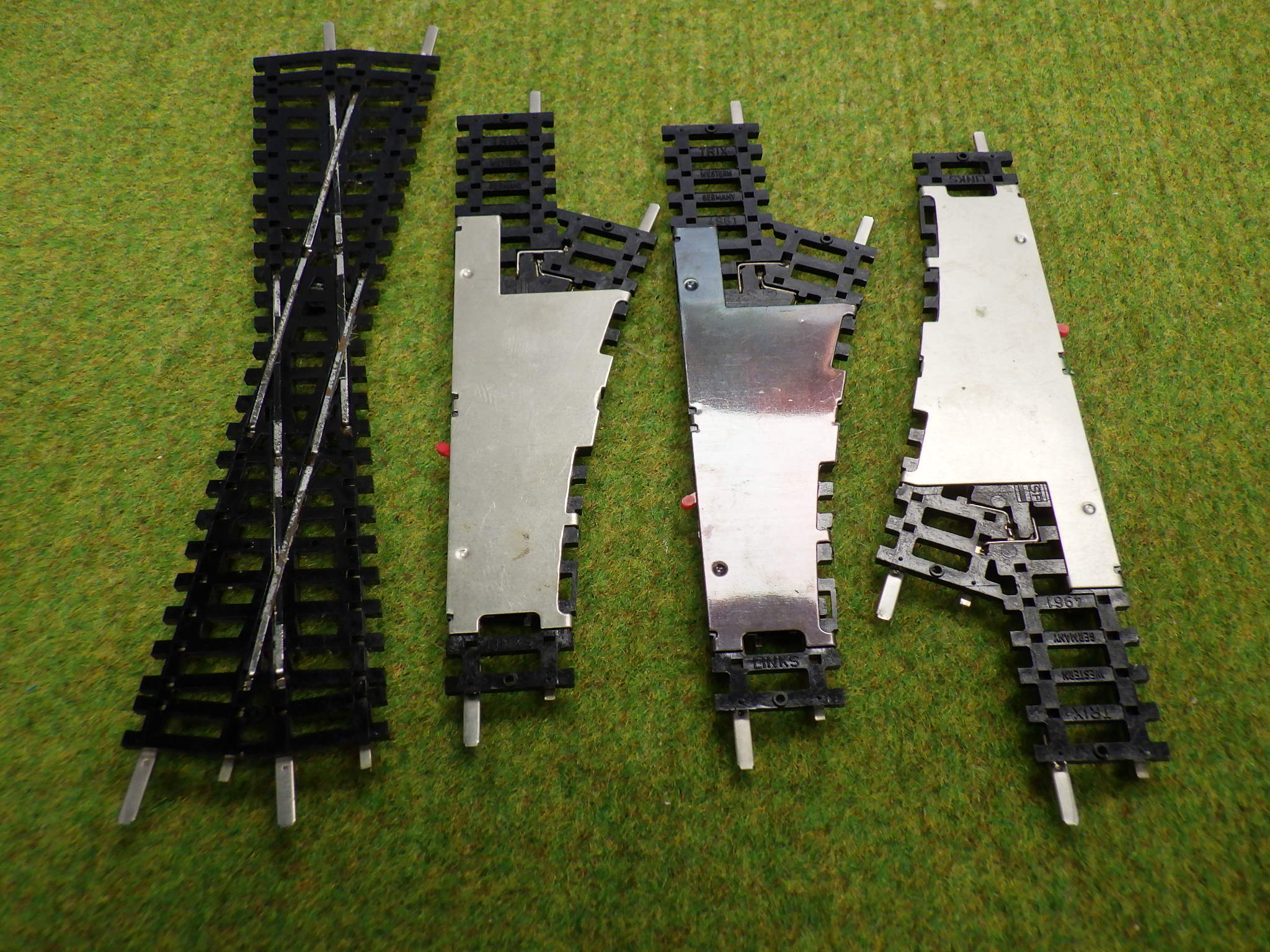 Minitrix Spur N verschiedene Weichen Produktbild 4