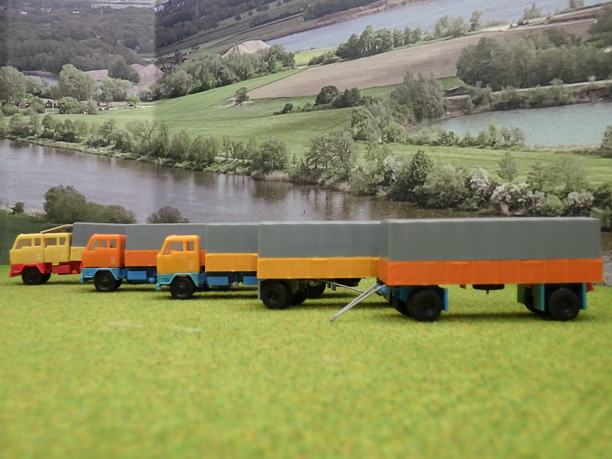 Spur H0 Konvolut verschiedene LKW Produktbild 2